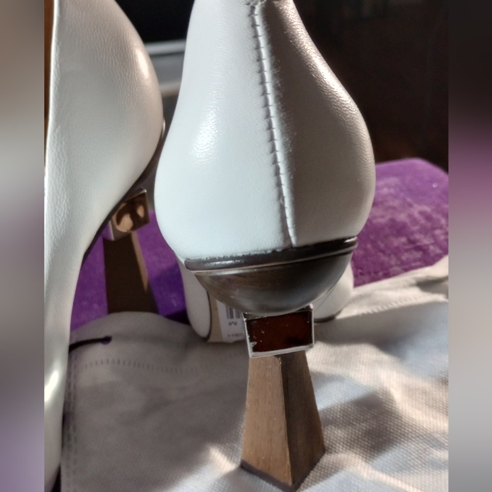 Women's Shoes SAKS FIFTH AVENUE 6 1/2  White brown and chrome triangular heel